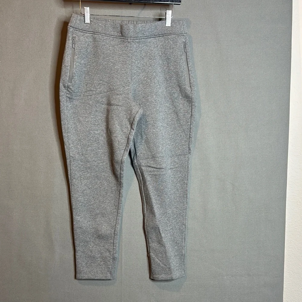 Banana republic woman’s size small Gray Jogger Pants‎ 26 inseam
